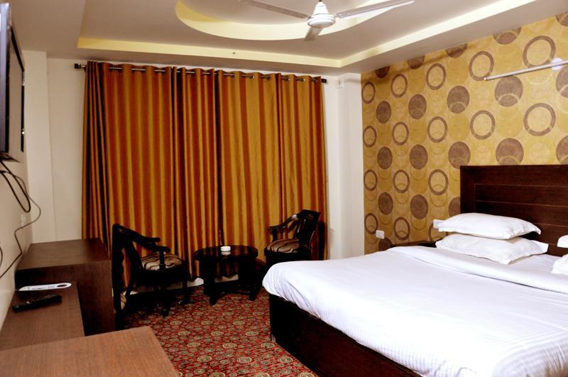 Hotel Trinetar Resorts Batoti 외부 사진