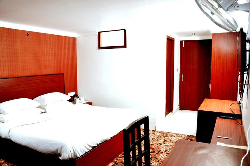Hotel Trinetar Resorts Batoti 외부 사진