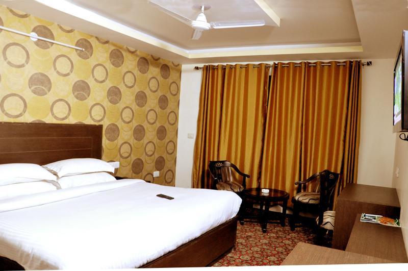 Hotel Trinetar Resorts Batoti 외부 사진