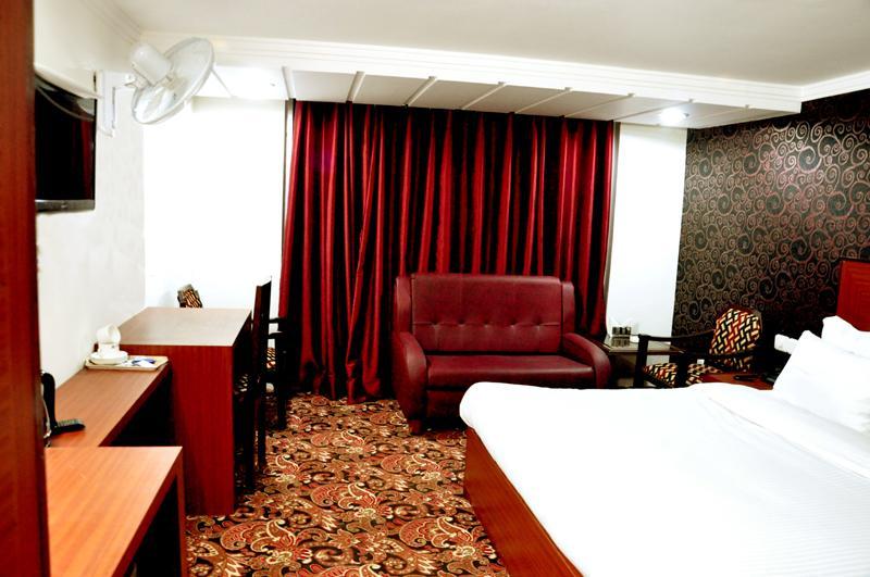 Hotel Trinetar Resorts Batoti 외부 사진